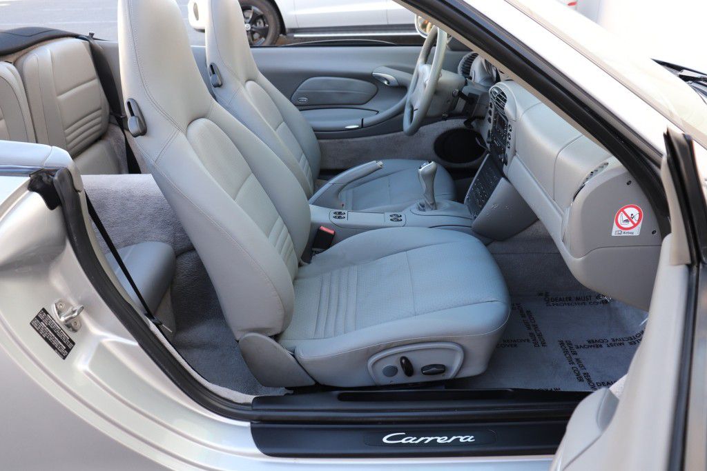 Photo 30 of this PORSCHE 911 CARRERA 2
