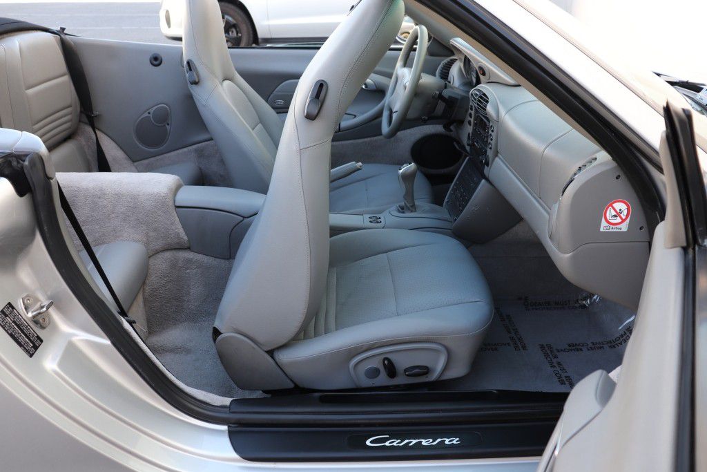 Photo 32 of this PORSCHE 911 CARRERA 2