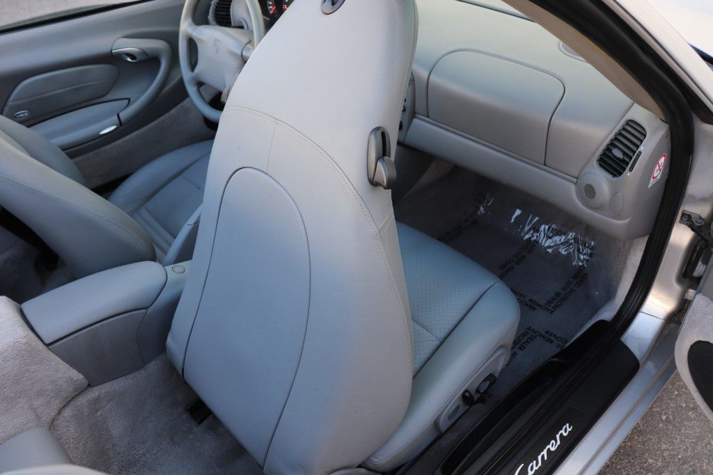 Photo 33 of this PORSCHE 911 CARRERA 2