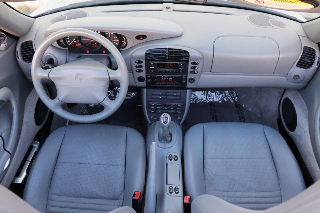 Photo 35 of this PORSCHE 911 CARRERA 2