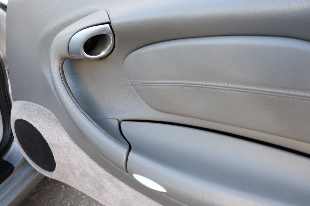 Photo 37 of this PORSCHE 911 CARRERA 2