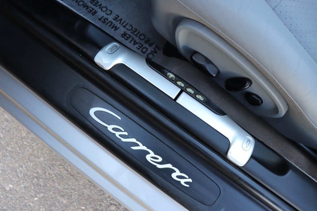 Photo 40 of this PORSCHE 911 CARRERA 2