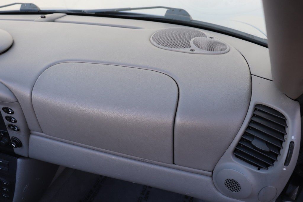 Photo 49 of this PORSCHE 911 CARRERA 2