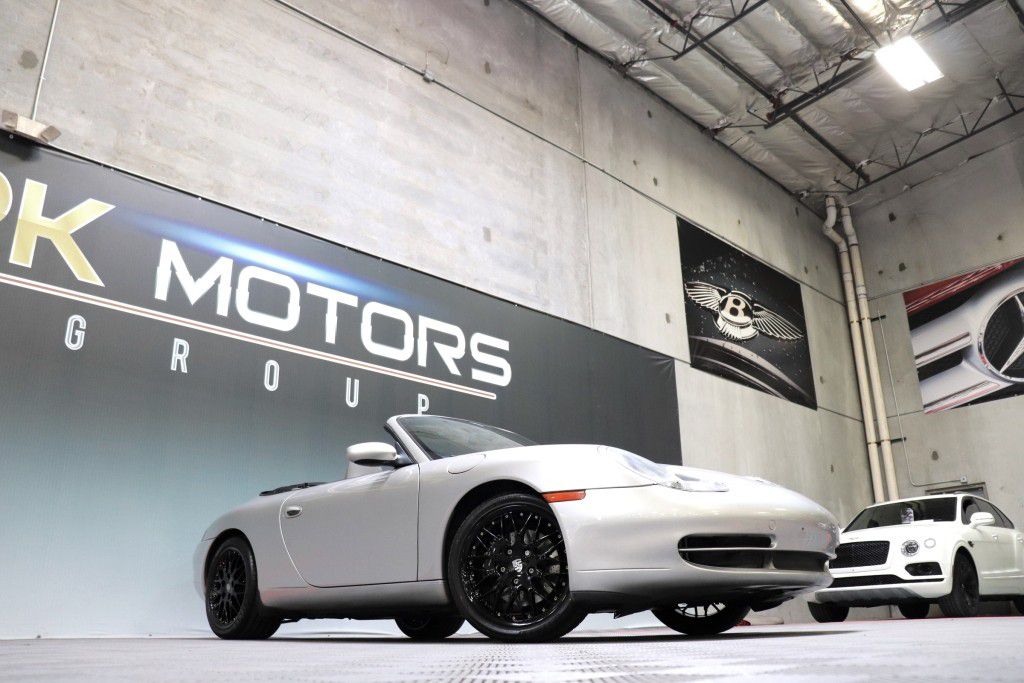 Photo 66 of this PORSCHE 911 CARRERA 2