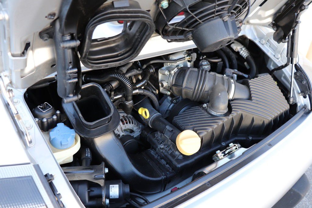 Photo 81 of this PORSCHE 911 CARRERA 2