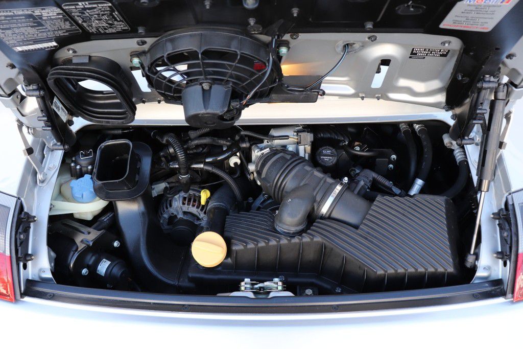 Photo 82 of this PORSCHE 911 CARRERA 2