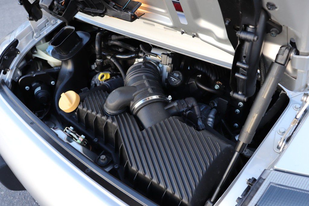 Photo 83 of this PORSCHE 911 CARRERA 2