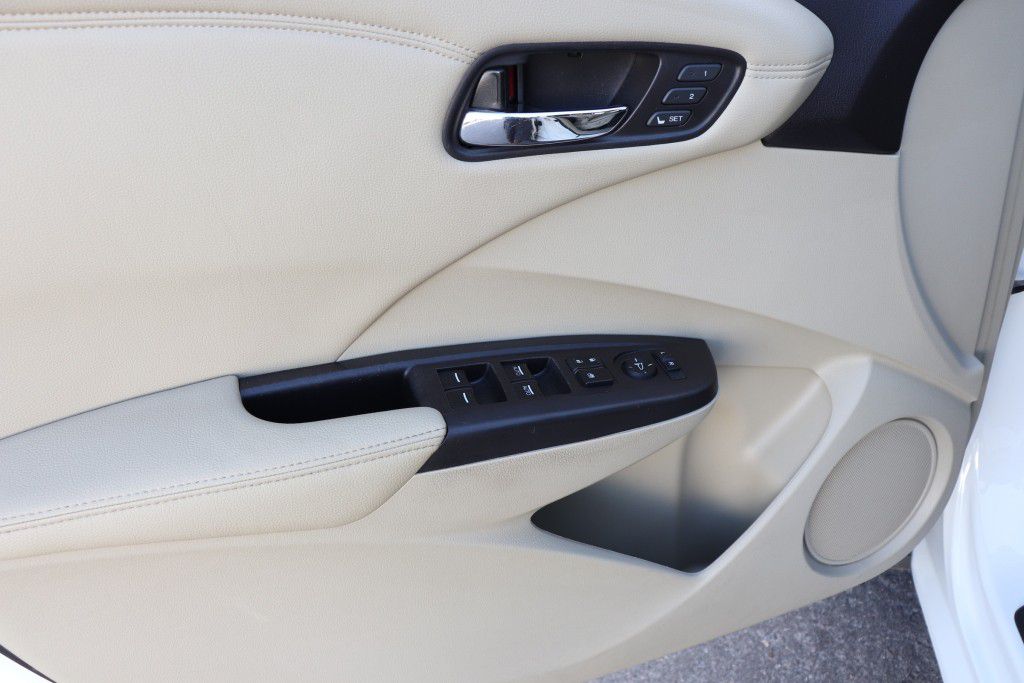 Photo 37 of this ACURA RDX TECHNOLOGY