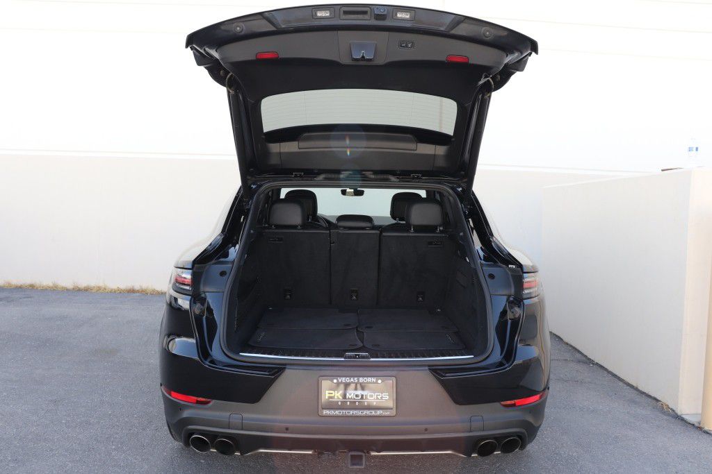 Photo 22 of this PORSCHE CAYENNE S COUPE