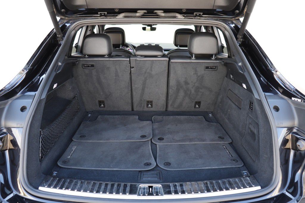 Photo 24 of this PORSCHE CAYENNE S COUPE