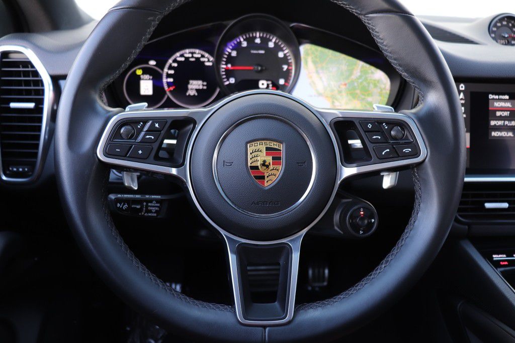 Photo 41 of this PORSCHE CAYENNE S COUPE