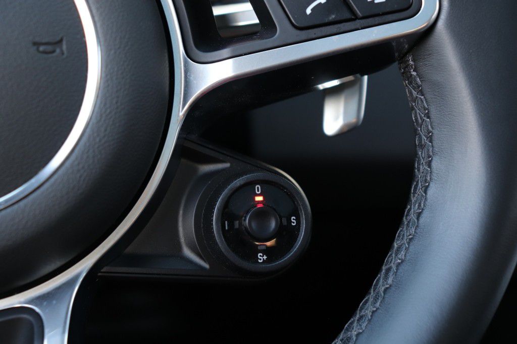 Photo 52 of this PORSCHE CAYENNE S COUPE