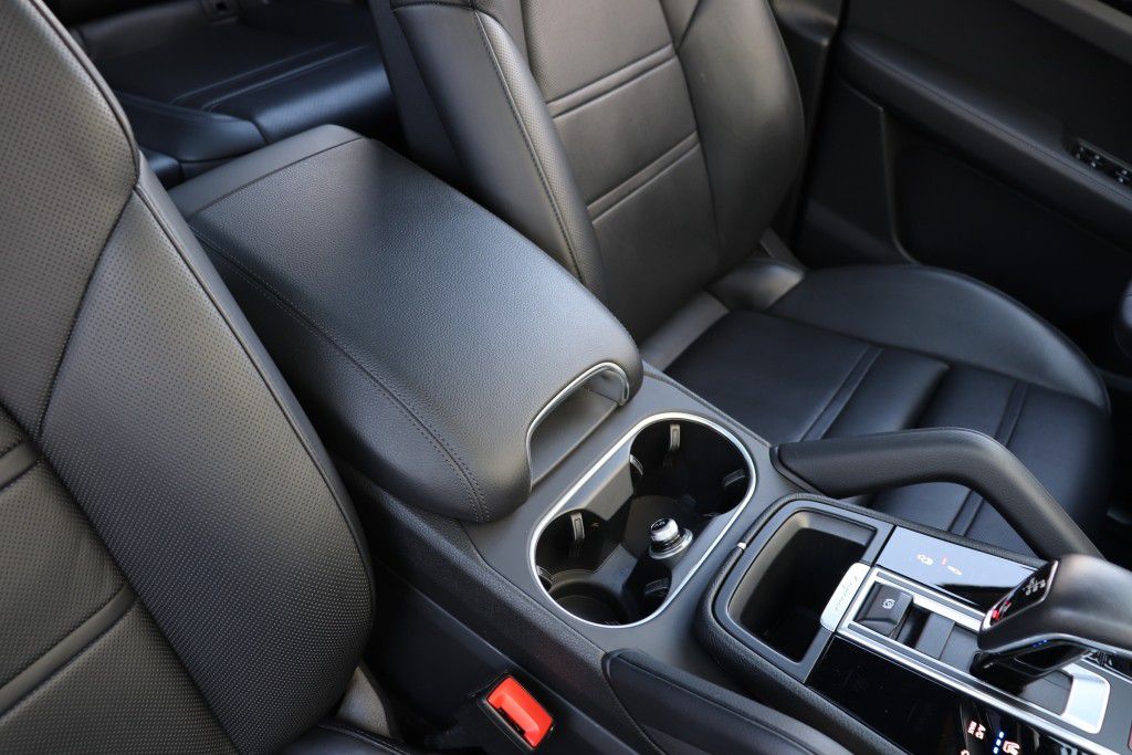 Photo 55 of this PORSCHE CAYENNE S COUPE