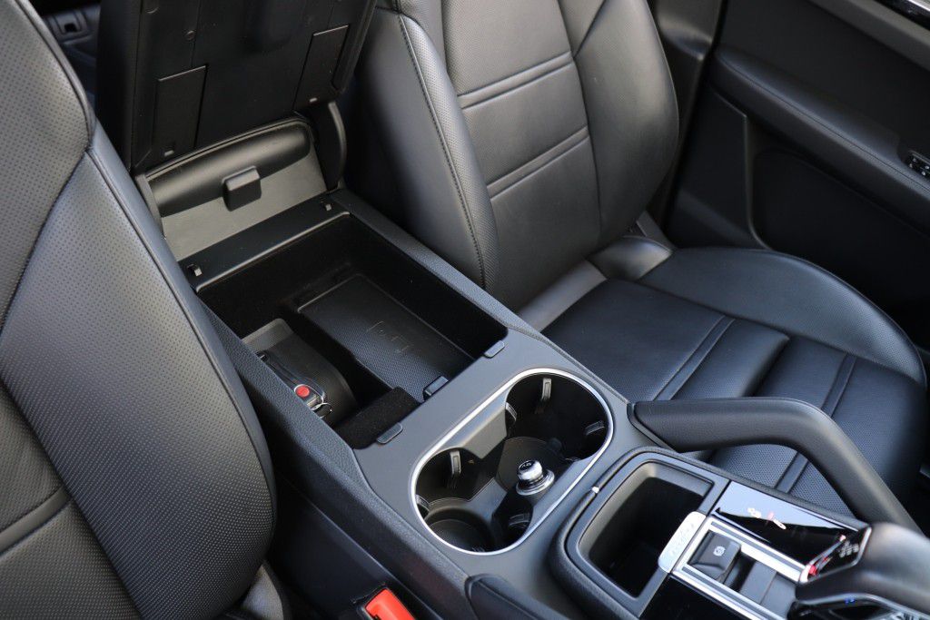 Photo 56 of this PORSCHE CAYENNE S COUPE