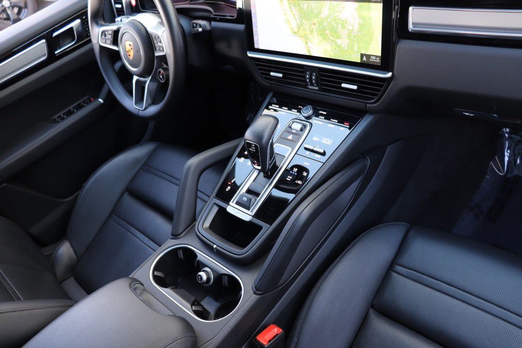 Photo 57 of this PORSCHE CAYENNE S COUPE