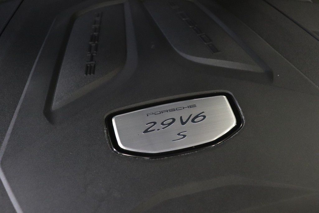 Photo 89 of this PORSCHE CAYENNE S COUPE