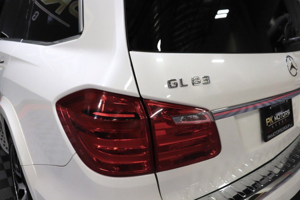 Photo 6 of this MERCEDES-BENZ GL63 AMG