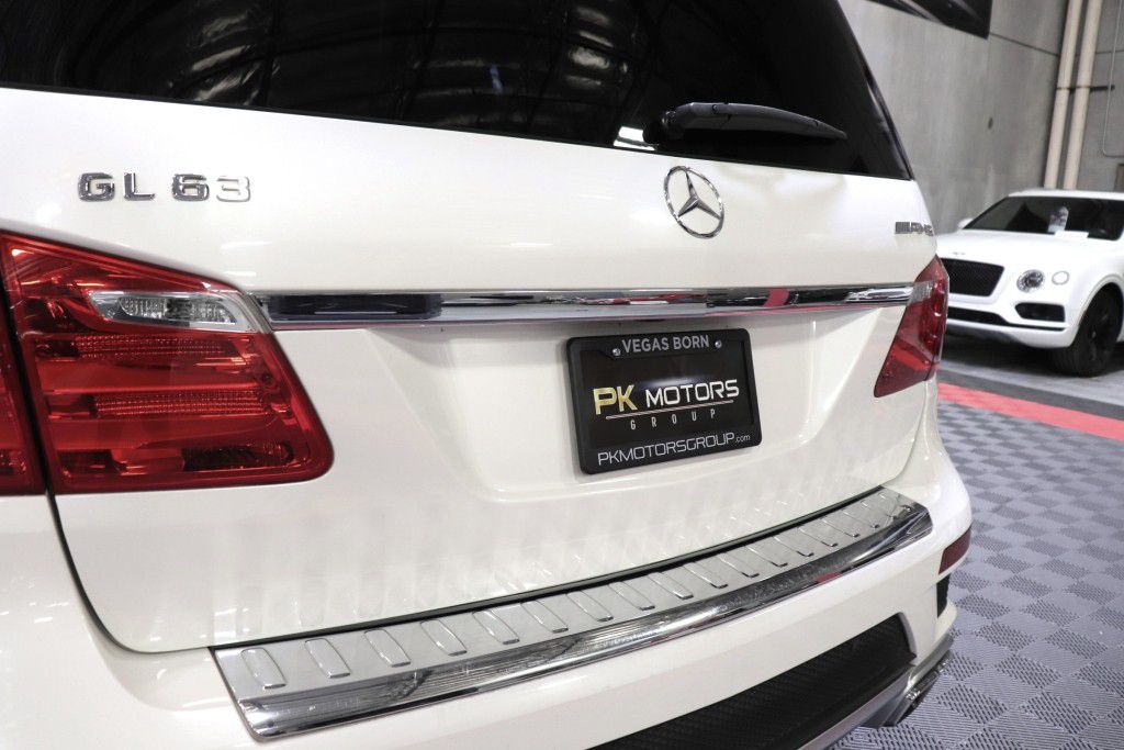 Photo 7 of this MERCEDES-BENZ GL63 AMG