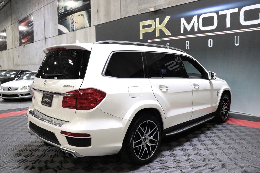 Photo 10 of this MERCEDES-BENZ GL63 AMG