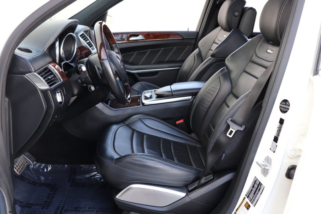 Photo 18 of this MERCEDES-BENZ GL63 AMG