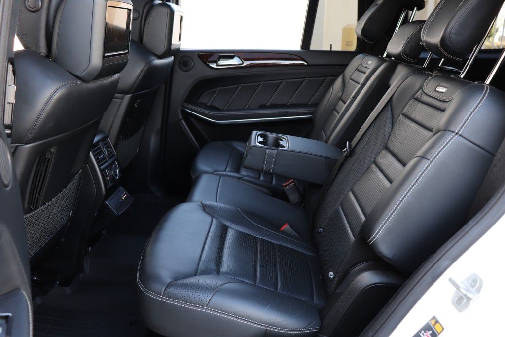 Photo 21 of this MERCEDES-BENZ GL63 AMG