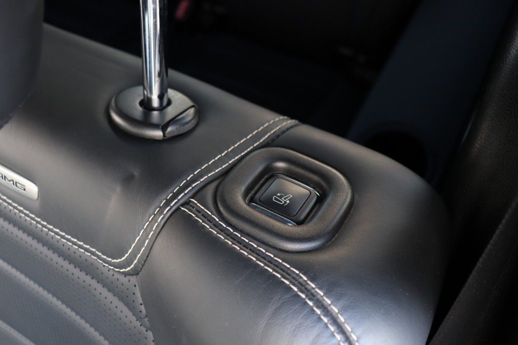 Photo 23 of this MERCEDES-BENZ GL63 AMG