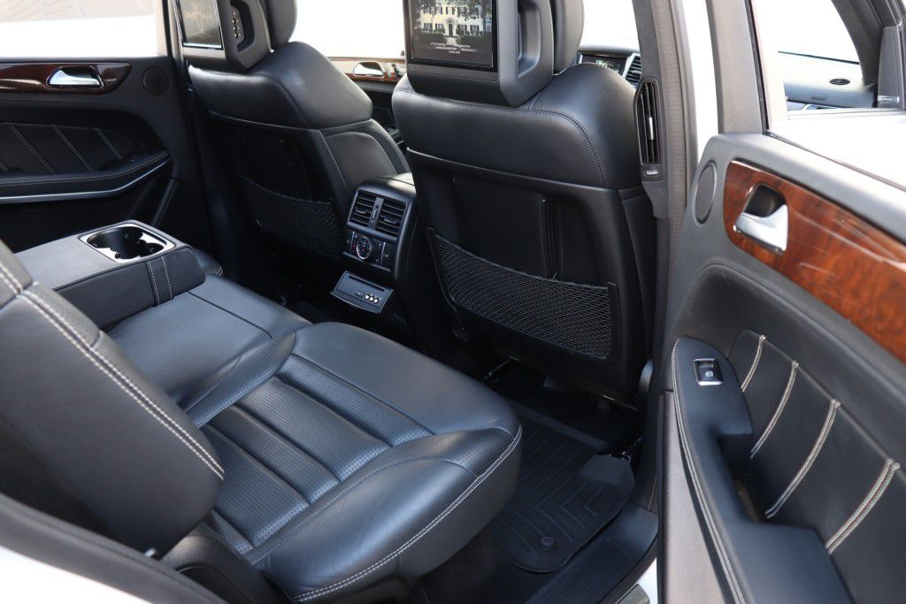 Photo 29 of this MERCEDES-BENZ GL63 AMG