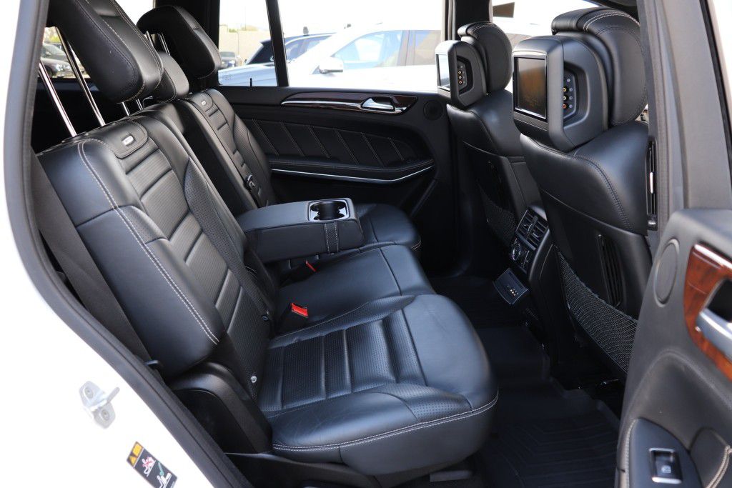 Photo 30 of this MERCEDES-BENZ GL63 AMG