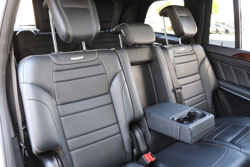 Photo 31 of this MERCEDES-BENZ GL63 AMG