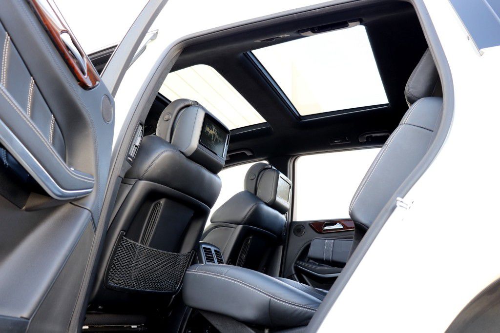 Photo 38 of this MERCEDES-BENZ GL63 AMG