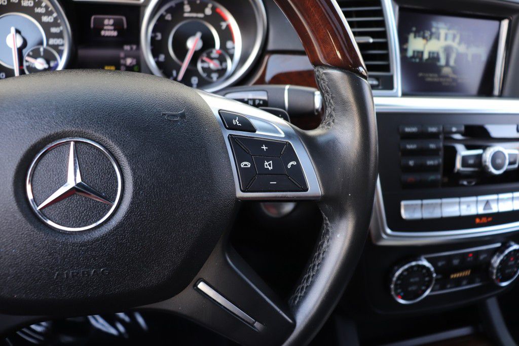Photo 44 of this MERCEDES-BENZ GL63 AMG
