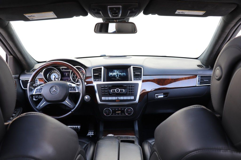 Photo 47 of this MERCEDES-BENZ GL63 AMG