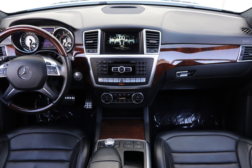 Photo 48 of this MERCEDES-BENZ GL63 AMG