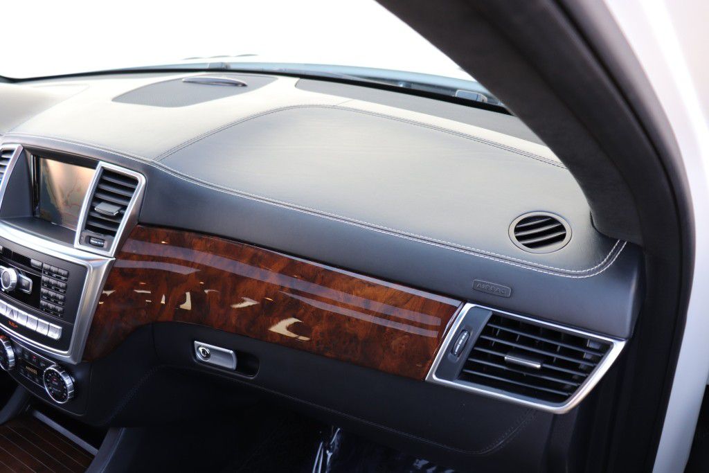 Photo 56 of this MERCEDES-BENZ GL63 AMG