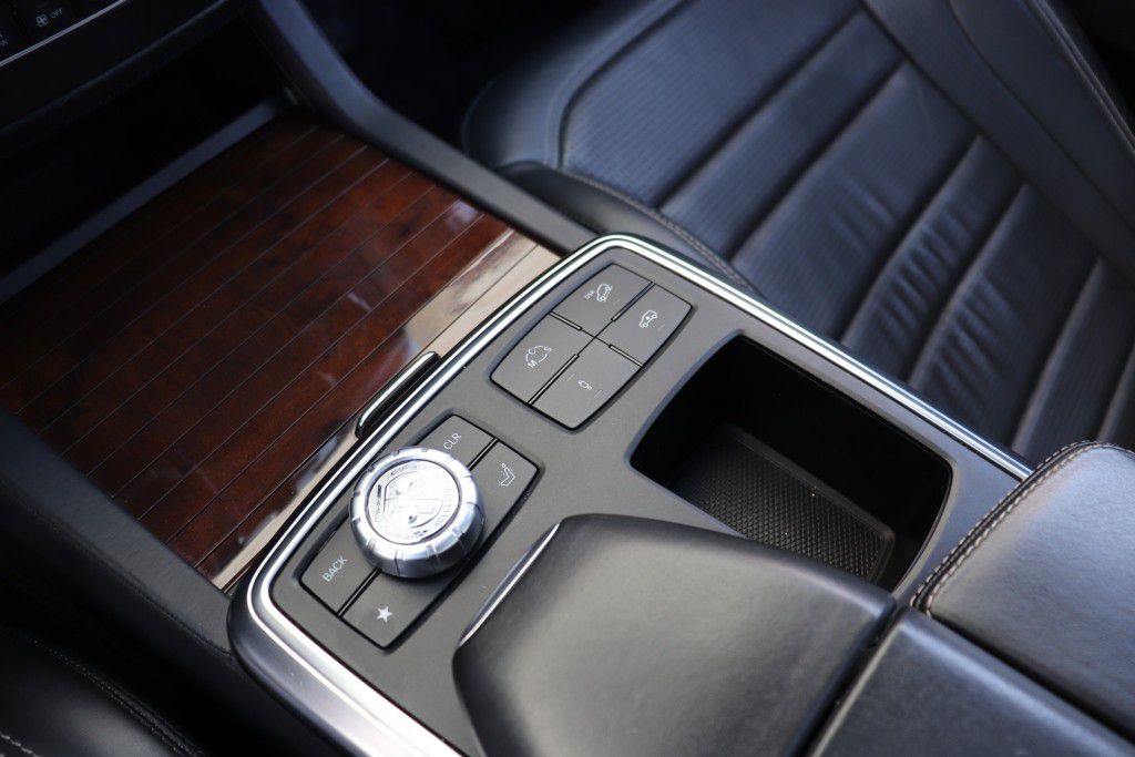 Photo 61 of this MERCEDES-BENZ GL63 AMG