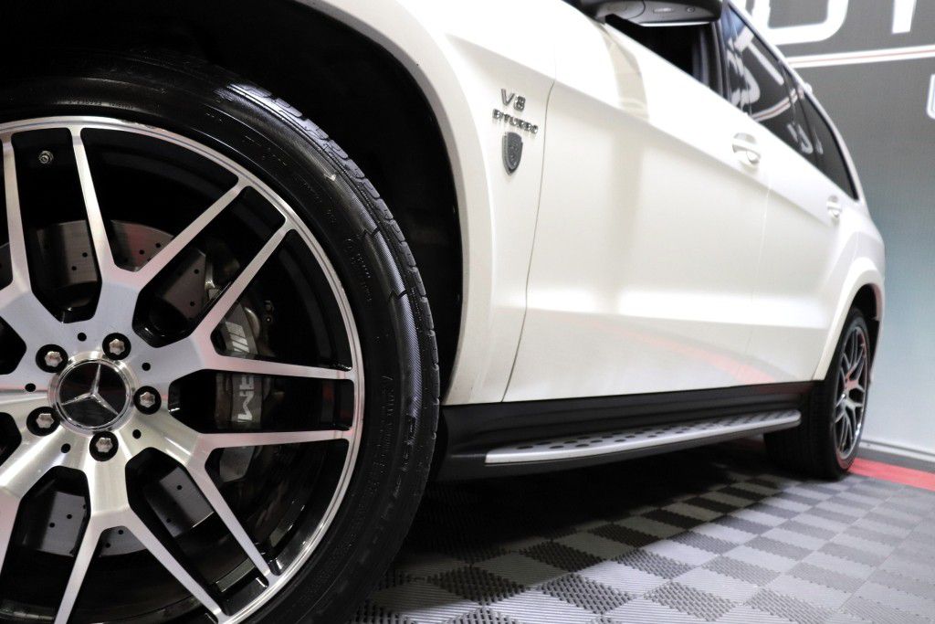 Photo 80 of this MERCEDES-BENZ GL63 AMG