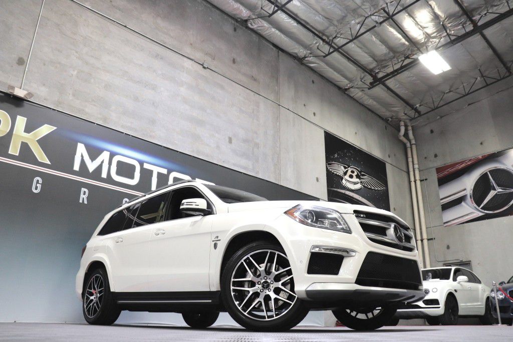 Photo 81 of this MERCEDES-BENZ GL63 AMG