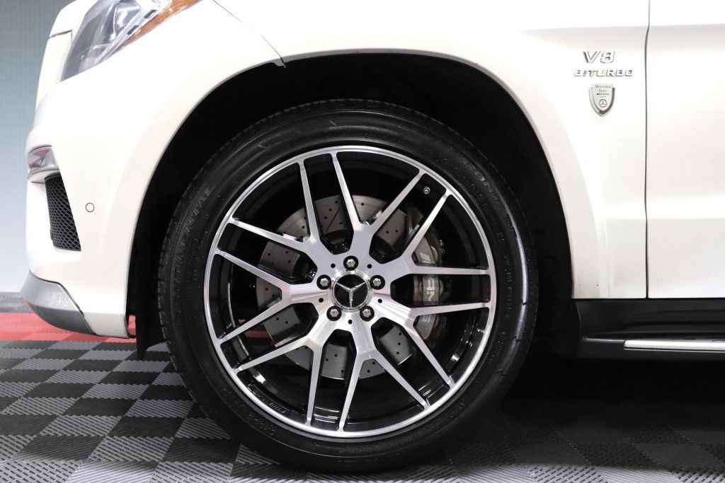 Photo 85 of this MERCEDES-BENZ GL63 AMG
