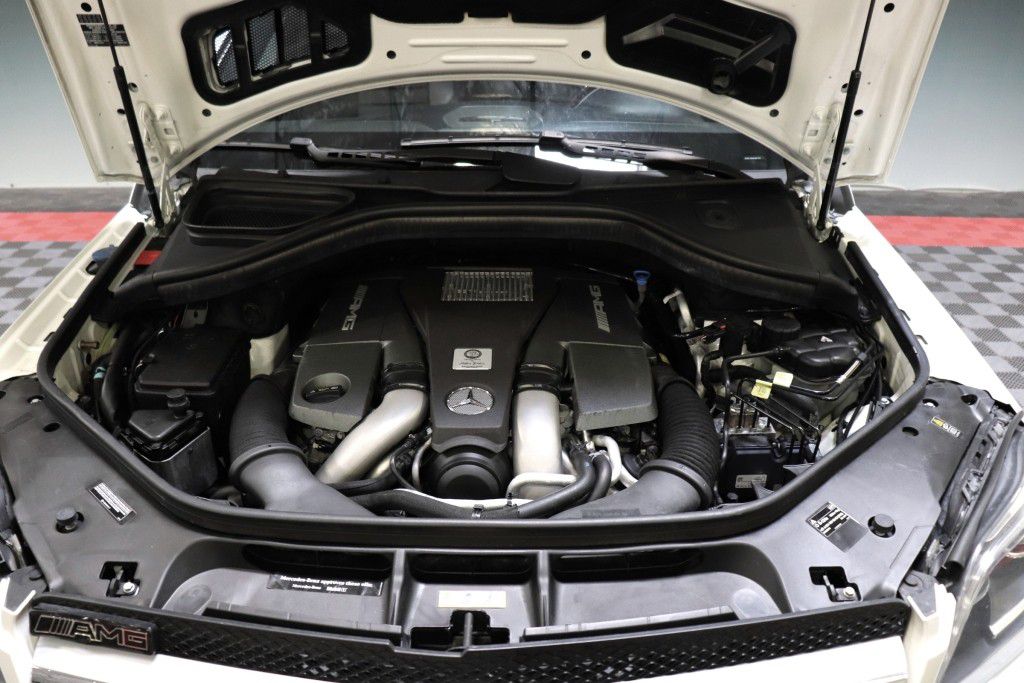 Photo 90 of this MERCEDES-BENZ GL63 AMG