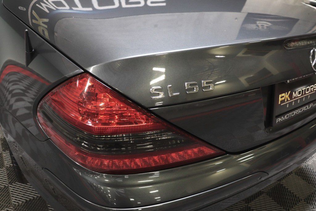 Photo 7 of this MERCEDES-BENZ SL 55 AMG