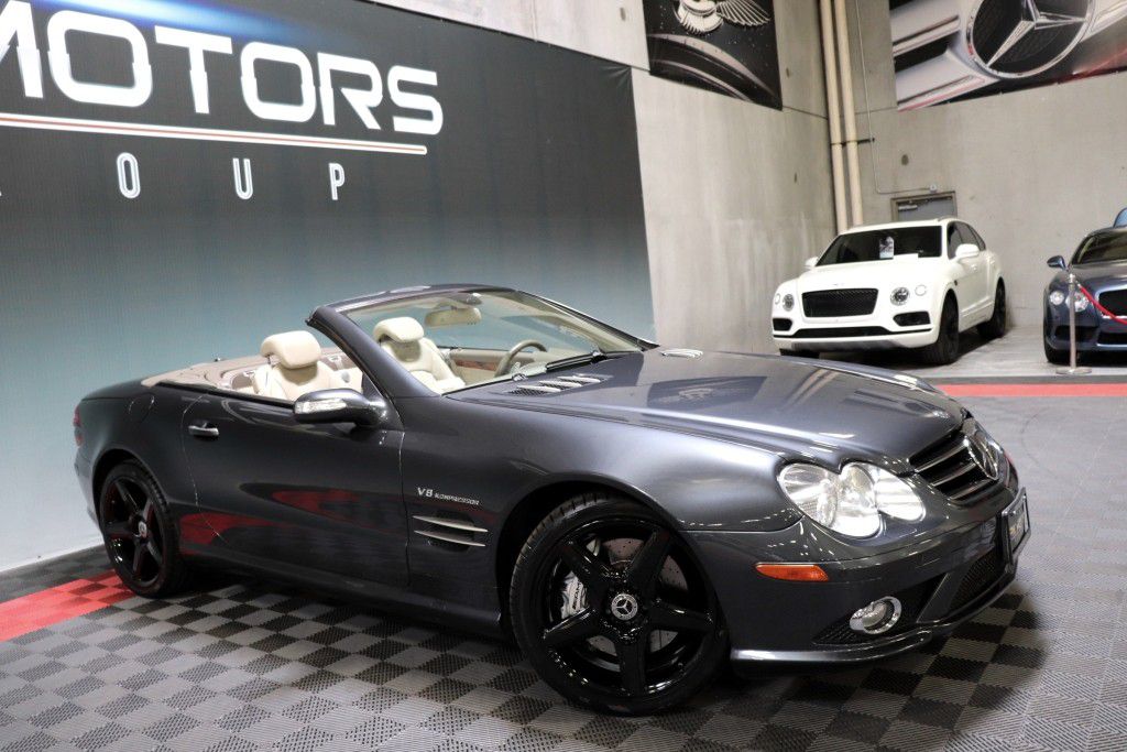Photo 13 of this MERCEDES-BENZ SL 55 AMG