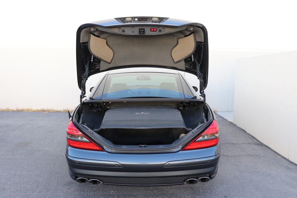 Photo 31 of this MERCEDES-BENZ SL 55 AMG