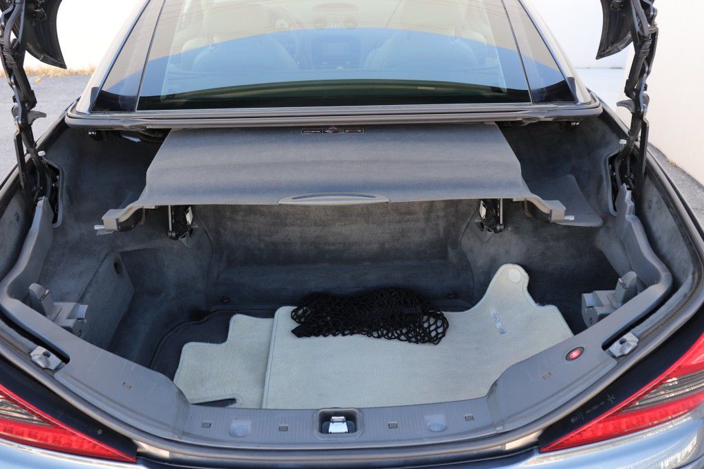 Photo 32 of this MERCEDES-BENZ SL 55 AMG