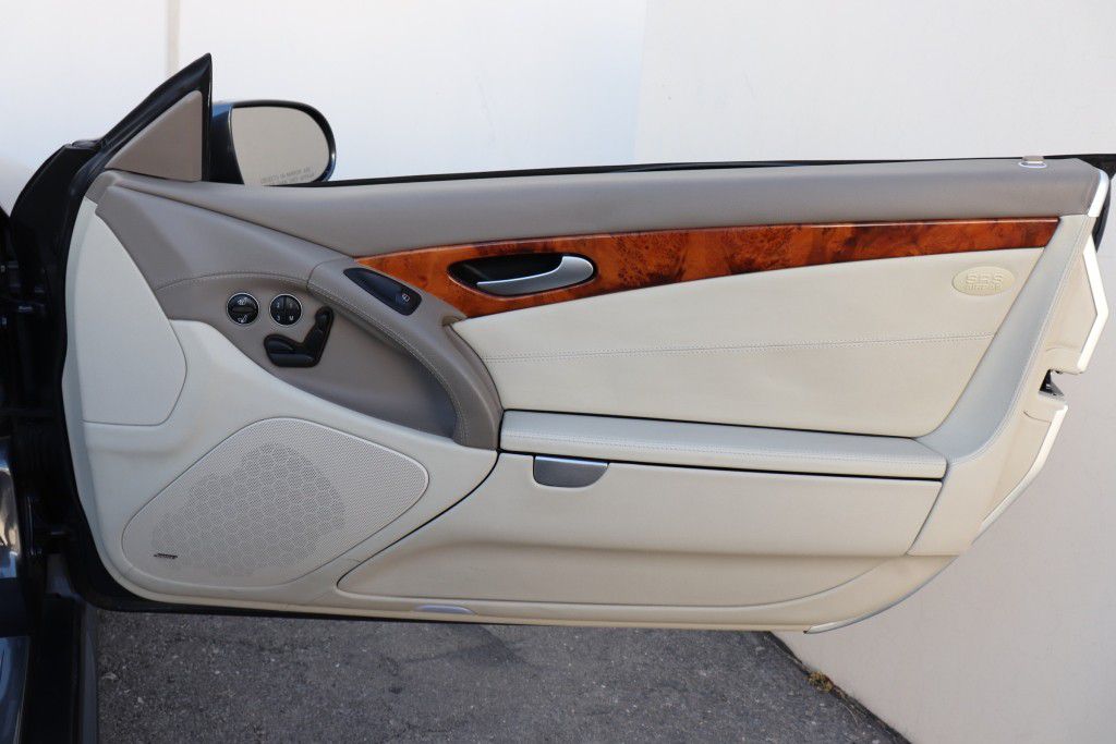 Photo 42 of this MERCEDES-BENZ SL 55 AMG