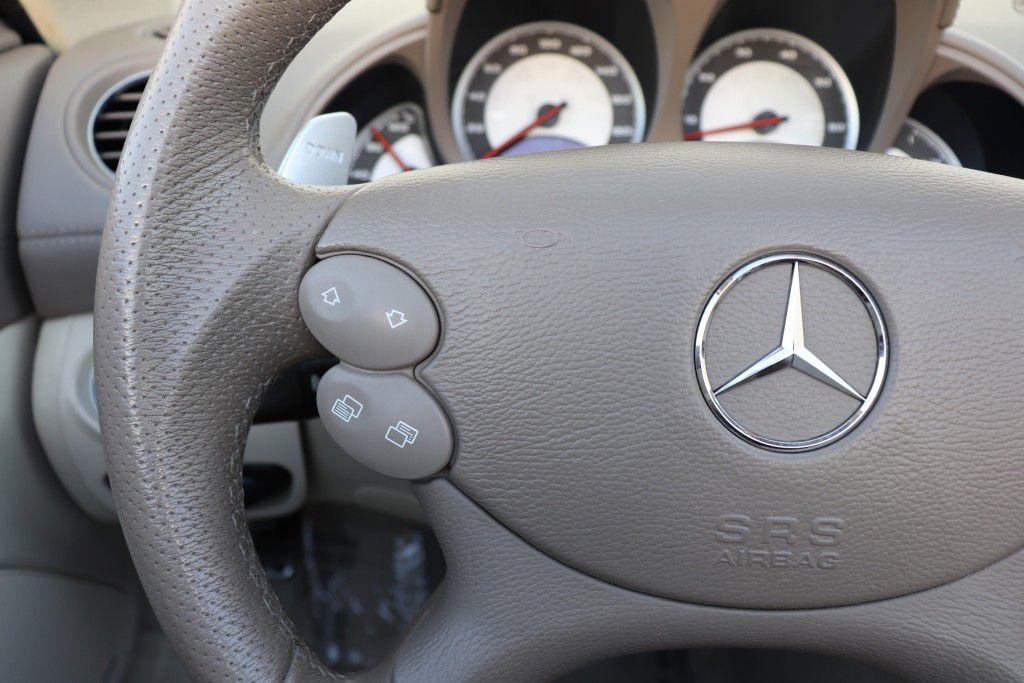 Photo 47 of this MERCEDES-BENZ SL 55 AMG