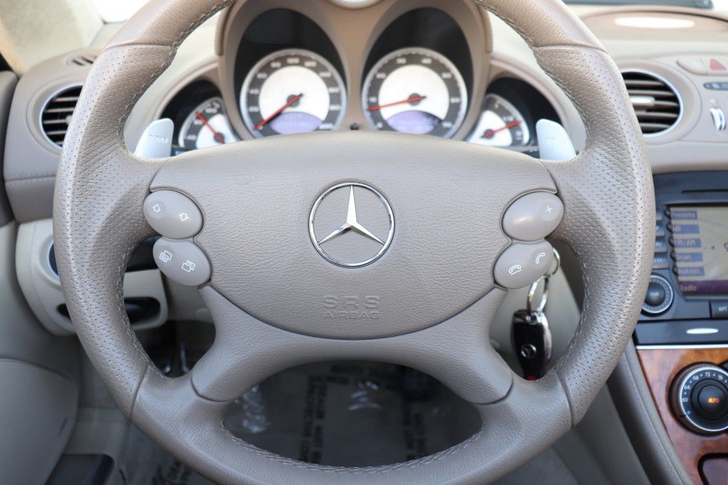Photo 48 of this MERCEDES-BENZ SL 55 AMG