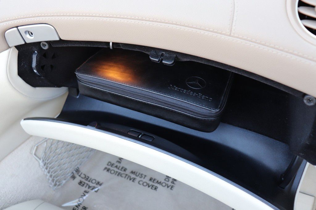 Photo 57 of this MERCEDES-BENZ SL 55 AMG