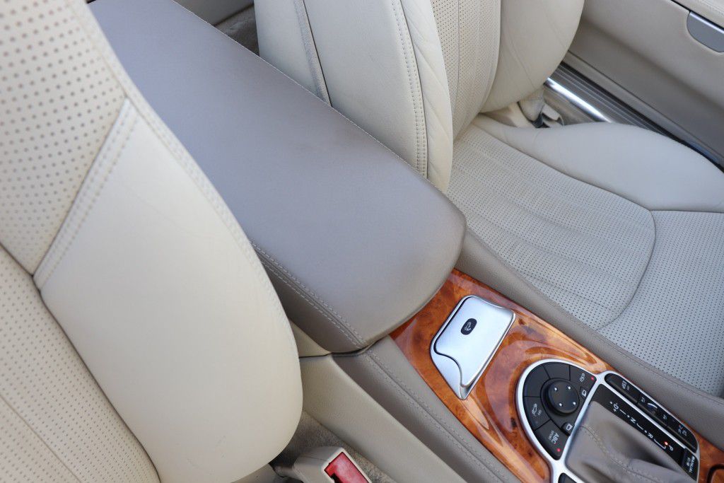 Photo 58 of this MERCEDES-BENZ SL 55 AMG