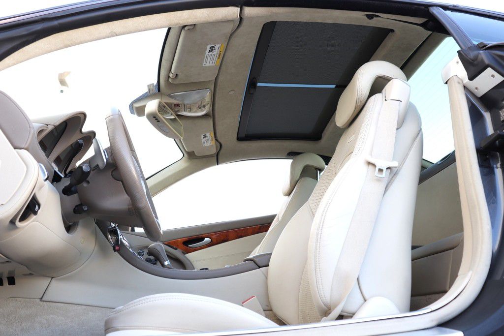 Photo 71 of this MERCEDES-BENZ SL 55 AMG