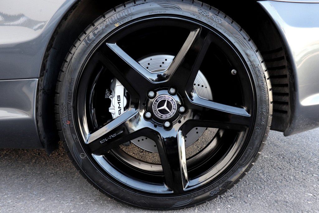 Photo 93 of this MERCEDES-BENZ SL 55 AMG